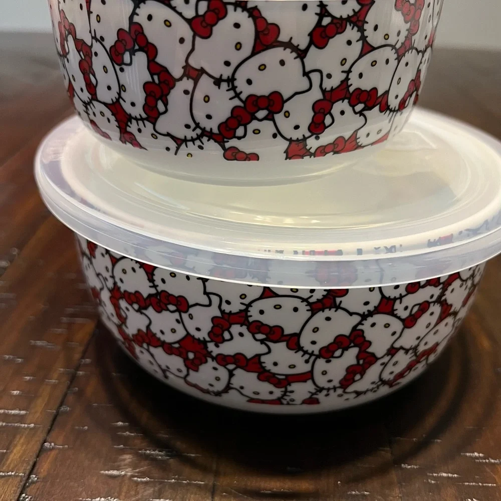 Hello Kitty EVERYWHERE Nesting Bowls with Pressure Release Lids Set